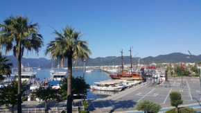 Modern and Vibrant Apartment 7 Min to Marmaris Public Beach